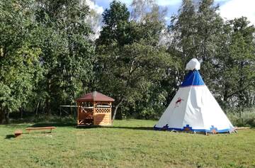 Фото номера Шатер Люкс-шатры Glamping Podgrodzie г. Нове-Варпно 10